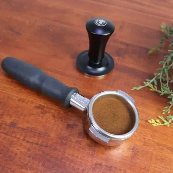 Rhino Self-Levelling Tamp 58mm - Black - Image 2
