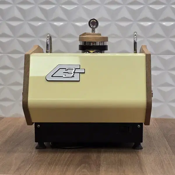 La Marzocco GS3 MP Custom Oak - Image 3